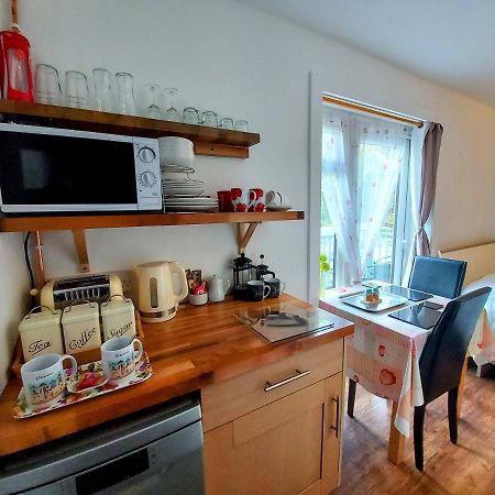 Stunning Countryside Views & Private Balcony! Cozy Room, 3 Miles To Lyme Regis - Free Parking & Wifi アクスミンスター エクステリア 写真