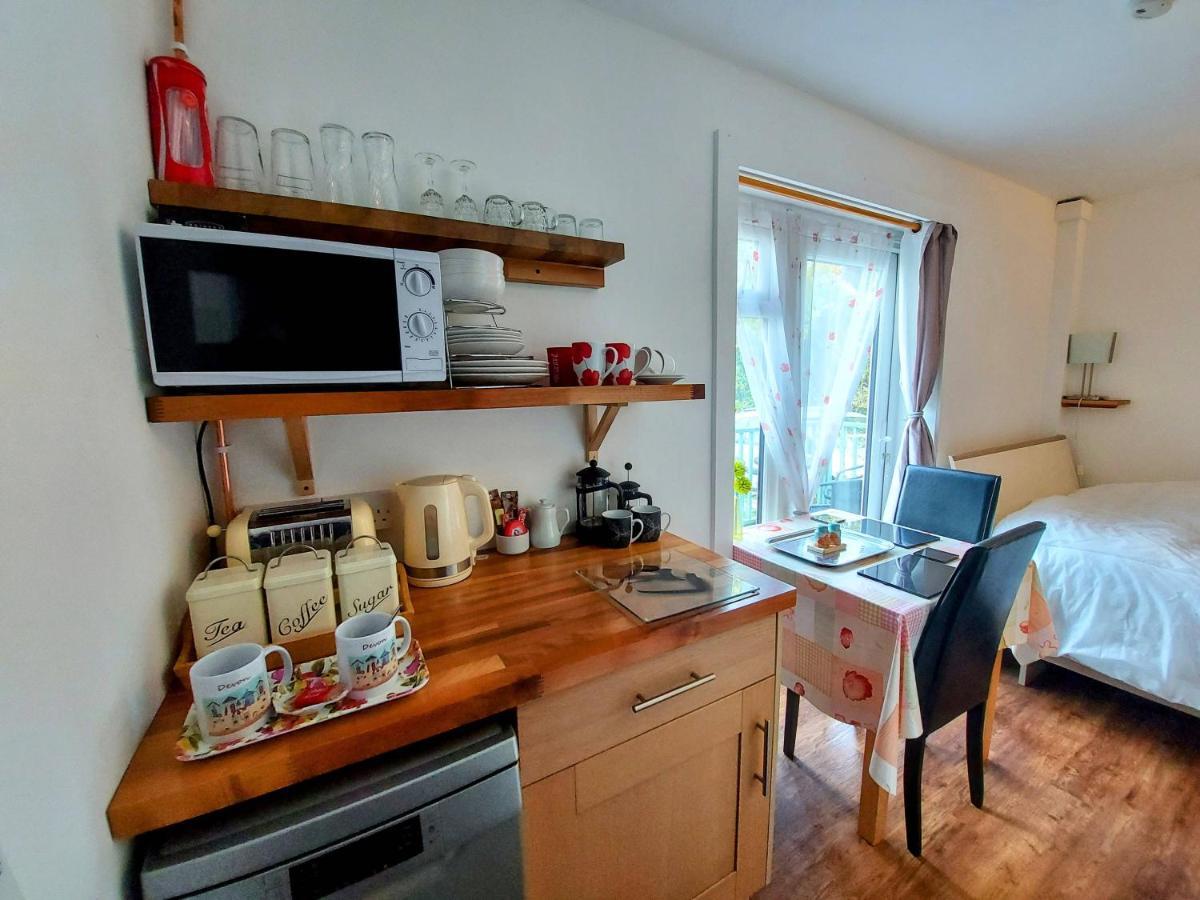 Stunning Countryside Views & Private Balcony! Cozy Room, 3 Miles To Lyme Regis - Free Parking & Wifi アクスミンスター エクステリア 写真