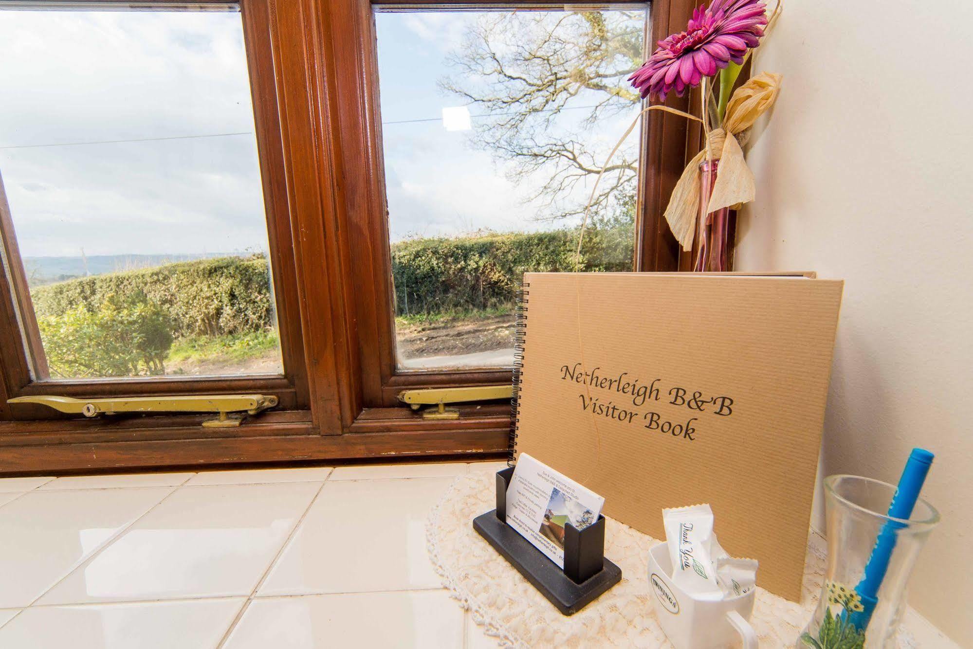Stunning Countryside Views & Private Balcony! Cozy Room, 3 Miles To Lyme Regis - Free Parking & Wifi アクスミンスター エクステリア 写真
