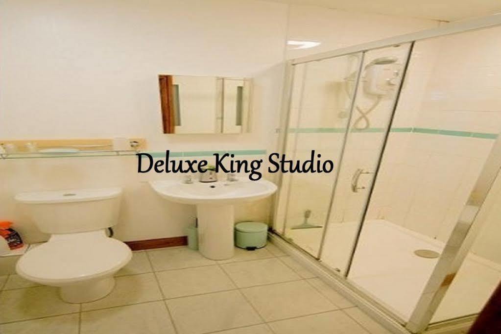 Stunning Countryside Views & Private Balcony! Cozy Room, 3 Miles To Lyme Regis - Free Parking & Wifi アクスミンスター エクステリア 写真