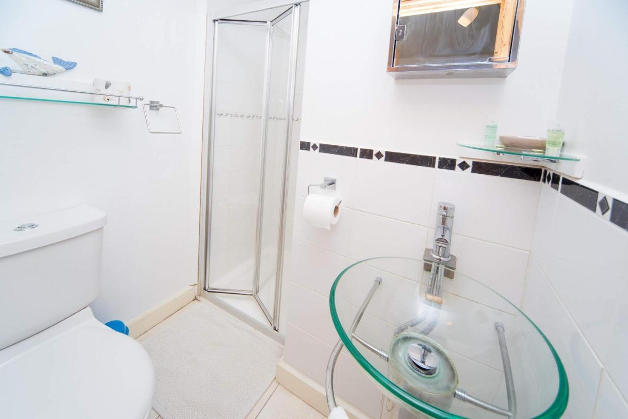 Stunning Countryside Views & Private Balcony! Cozy Room, 3 Miles To Lyme Regis - Free Parking & Wifi アクスミンスター エクステリア 写真